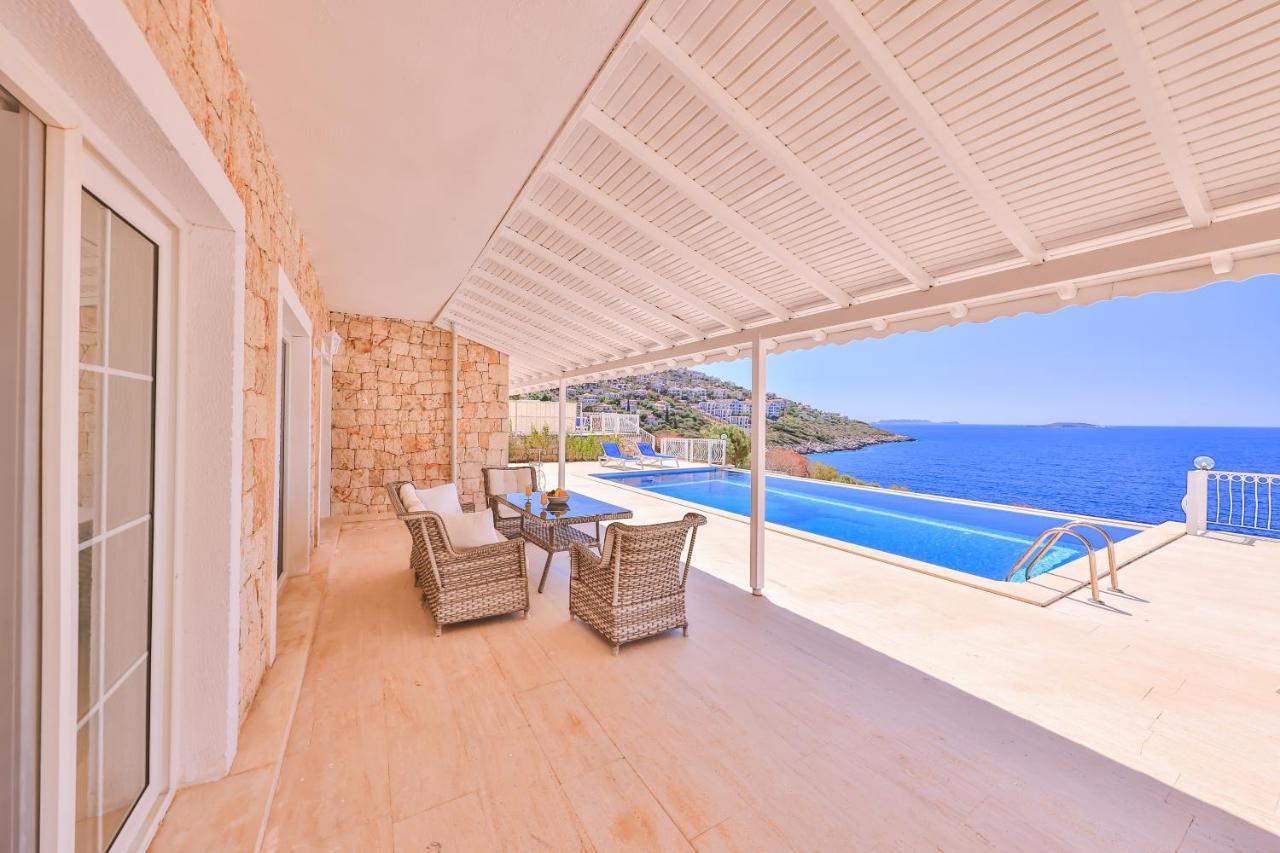 La Kumsal Denize Sifir Ve Ozel Havuzlu Dubleks Suit Kaş Exteriér fotografie